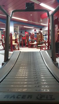 fitnessstudio fitness-center mainz city cardio ausdauer training laufband racer fit air mill