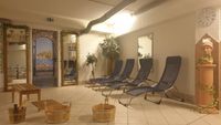 fitnessstudio mit wellness infrarot-kabine ruhebereich und sauna in mainzer altstadt